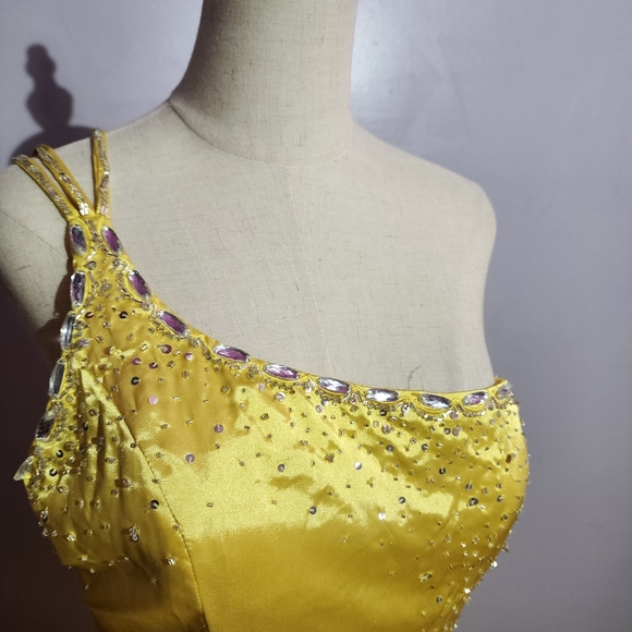 Karishma Yellow embellished maxi sleeveless dress size 12 - Picture 2 of 10